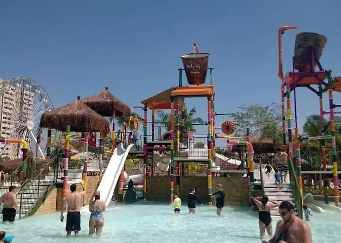 Hot Beach Suites Olimpia